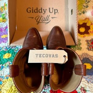 TECOVAS The Casey Lizard Ankle Boot, dark brown. Size 7.5 B NEW, box available.